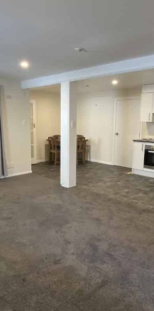 Modern One-Bedroom Flat in Stoke - Photo 1