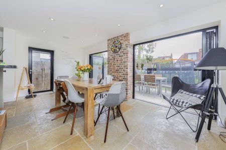 Leighton Gardens, Kensal Rise, NW10 - Photo 2