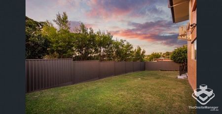 Stylish & Spacious Family Home in Mansfield - Photo 4