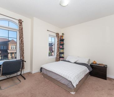 For Lease - 8 Fitzgibson Street, Brampton, Ontario - Photo 5