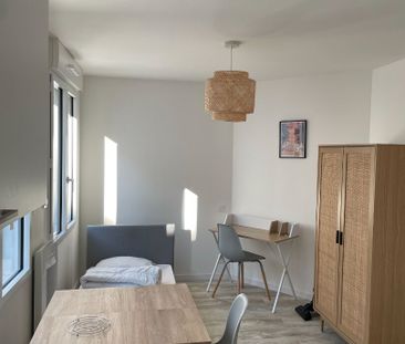 Location Appartement 1 pièce 17m² - Photo 5