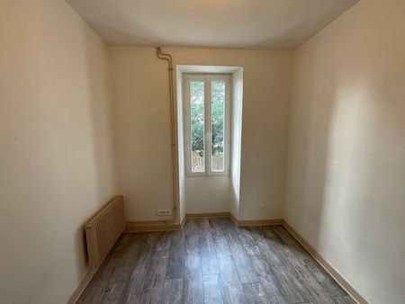 A LOUER - Quartier Aéroport - T4 de 73,95 m² avec terrasse, cave et garage. - Photo 3