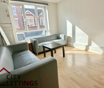 4 bedroom flat to rent - Photo 3