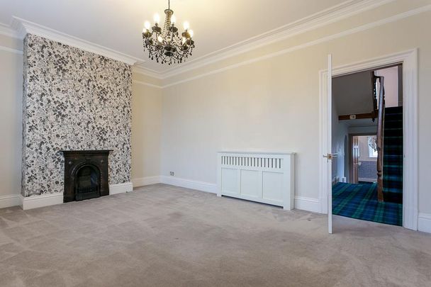 3 bedroom maisonette to rent - Photo 1