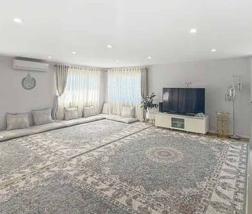 Stunning 5 bedroom home in Pukekohe! - Photo 3