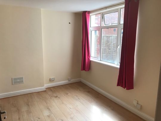1 Bed Flat, Gillott Road, B16 - Photo 1
