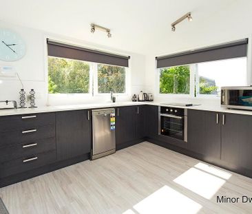 Cosy 2 bedroom Townhouse in Stanmore Bay - Photo 4