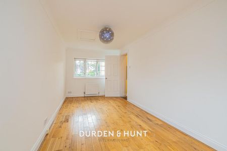 4 bedroom detached house to rent - Photo 4