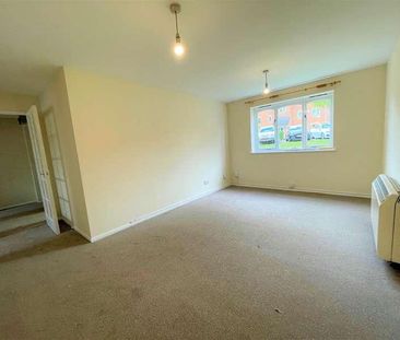 Ascot Court, Grove Road, GU11 - Photo 3