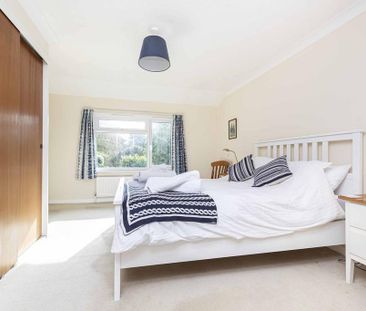 4 bedroom detached house to rent - Photo 5