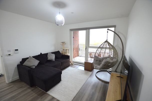 1 Bed Flat, Cornwell House, E6 - Photo 1