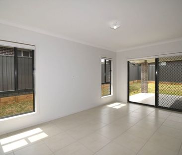 Modern home situated in great location - Photo 1