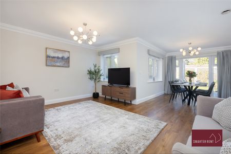 4 Bed, House - Photo 2