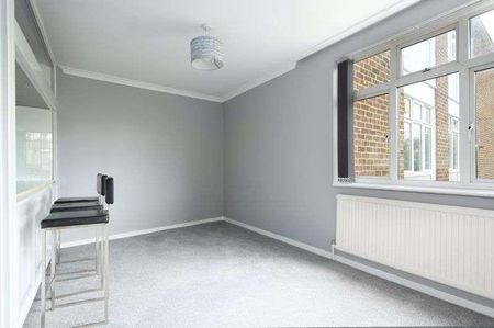 Station Avenue, Walton-on-thames, KT12 - Photo 3