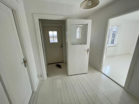 Förmansbostaden vid Stora Aska gård, Linköping - Photo 2