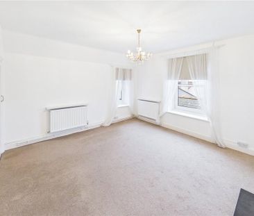 1 bedroom penthouse to rent - Photo 1