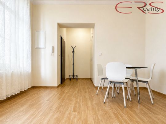 Pronájem bytu 2+1 57 m² - Photo 1