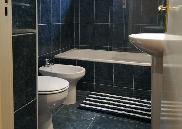 Quarto para arrendar perto da Areosa HSJ e universidades