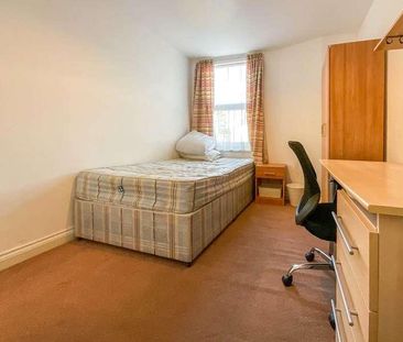 Wokingham Road, University, RG6 - Photo 2