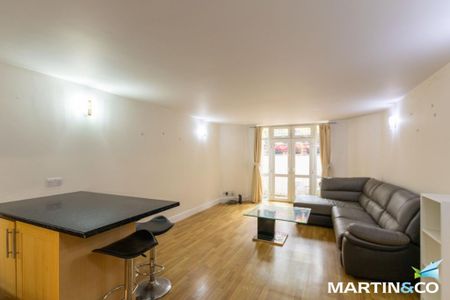 2 bedroom flat to rent - Photo 2