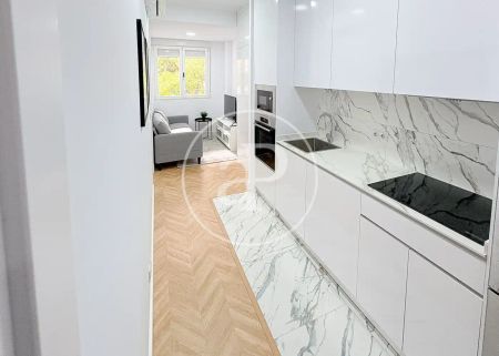 Piso de alquiler en Calle de Juan Bravo, Lista - Photo 5