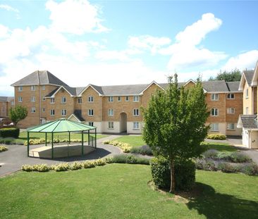 Lloyd Close, - Photo 5