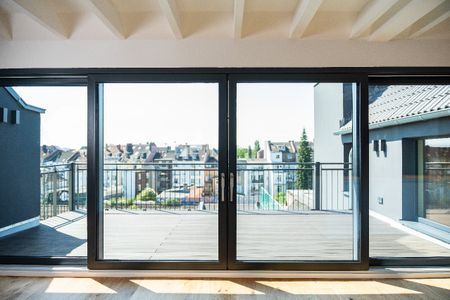 Luxuriöses Penthouse in saniertem Altbau mit Lift und Dachterrasse - Photo 5