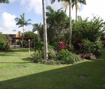 TWO BEDROOM TOWNHOUSE IN QUIET LOCATION - Photo 1