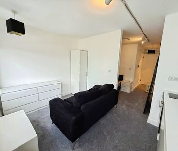 1 bedroom apartment to rent - Photo 2
