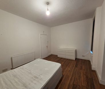 2 Bed Flat, Goodall Road, E11 - Photo 3