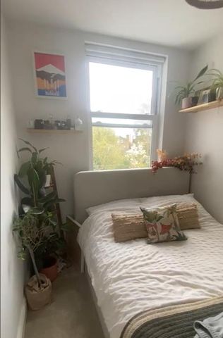 2 Bed Flat, Gap Road, SW19 - Photo 3