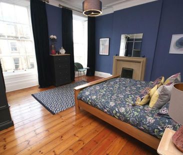 3 bedroom flat to rent - Photo 4