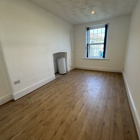 11A College Street, Ammanford, SA18 - Photo 1