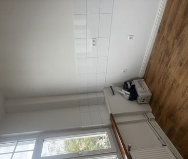 Preisgünstige 2-Zimmer-Wohnung - Foto 1