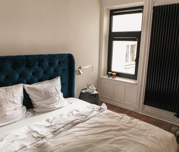 Voll ausgestattet, sonnendurchflutet mit Blick auf die Elbe – Erstb... - Photo 3