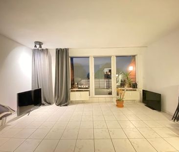 Geräumige 3,5 Zimmer DG Wohnung mit großem Balkon - Foto 1