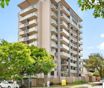 2 bedroom with spacious balcony! UN-FURNISHED - Photo 1