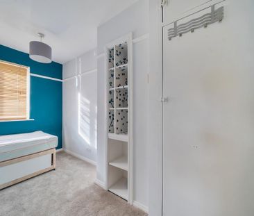 3 bedroom end of terrace house to rent - Photo 6