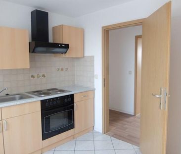 Wohlfühlnest mit Einbauküche gemütlich im Dachgeschoss - Photo 1