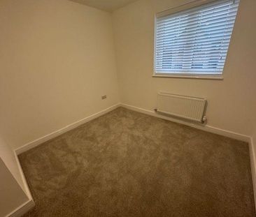 4 bedroom detached house to rent - Photo 6