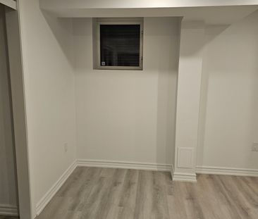 For Lease - 411 Windfields Farm Drive Unit# Basement, Oshawa, Ontario - Photo 6