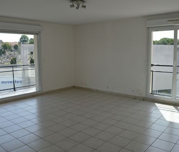 Location Appartement 3 pièces 79m² - Photo 2