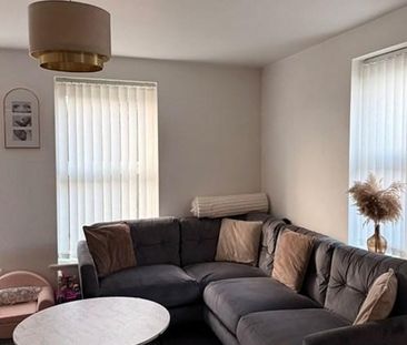 2 bedroom flat to rent - Photo 5