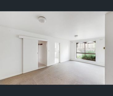 1/1 Forrester Street, Essendon, Vic 3040 - Photo 1