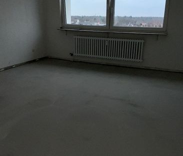 5-Zimmer-Wohnung im Hochhaus mit Loggia - Photo 1