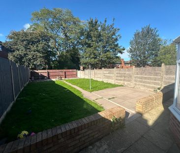 3 bedroom semi-detached house to rent - Photo 5