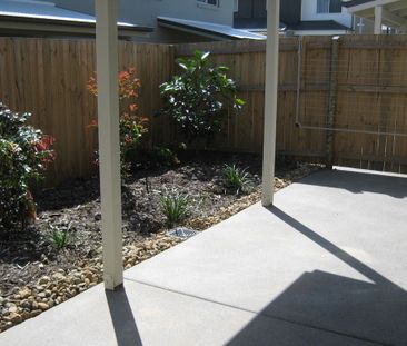 PET FRIENDLY! MODERN 3 BEDROOM TOWNHOUSE NEAR NORTH LAKES! - Photo 6