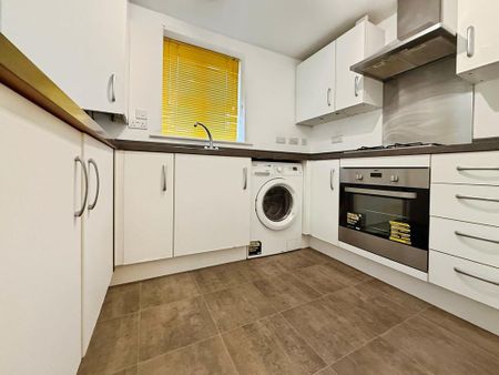 2 bedroom flat to rent - Photo 5