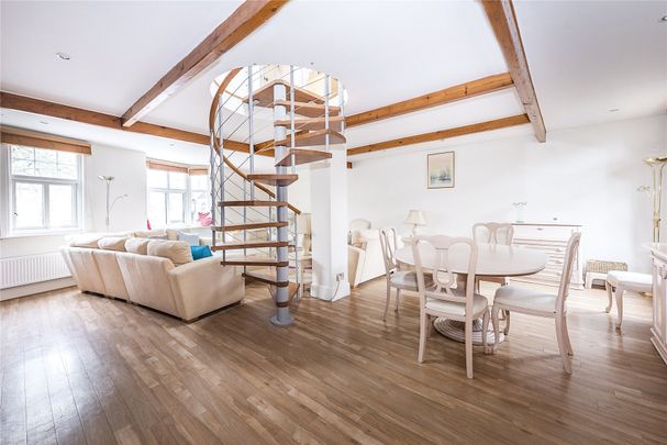 Between Streets, Cobham, Surrey, KT11 flat to rent - Photo 1