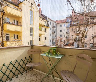 Charming historic apartment in the heart of Maxvorstadt - Foto 4